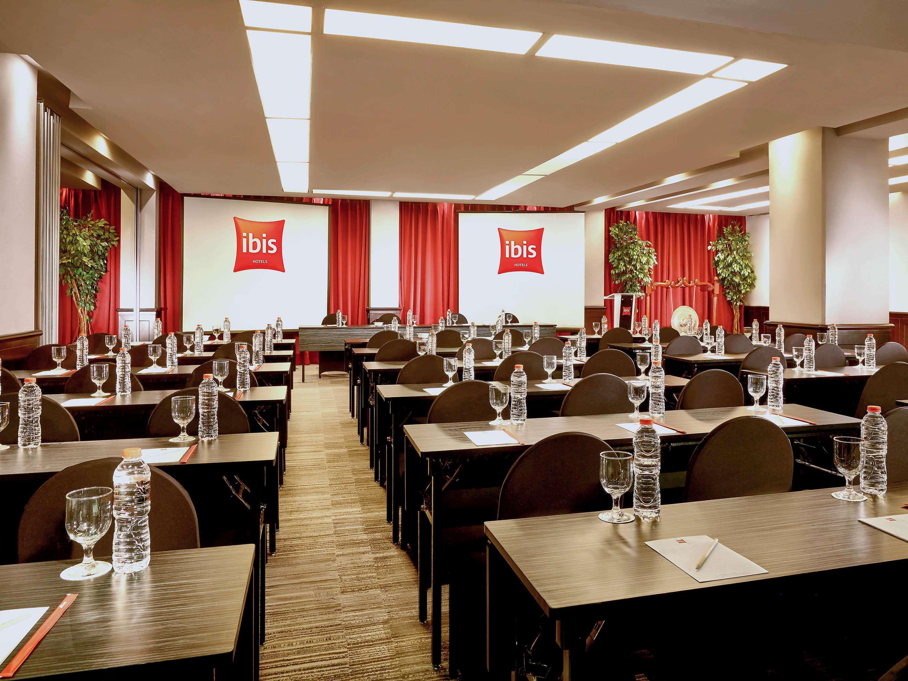 Hotel Kimaya Slipi Jakarta By Harris מראה חיצוני תמונה