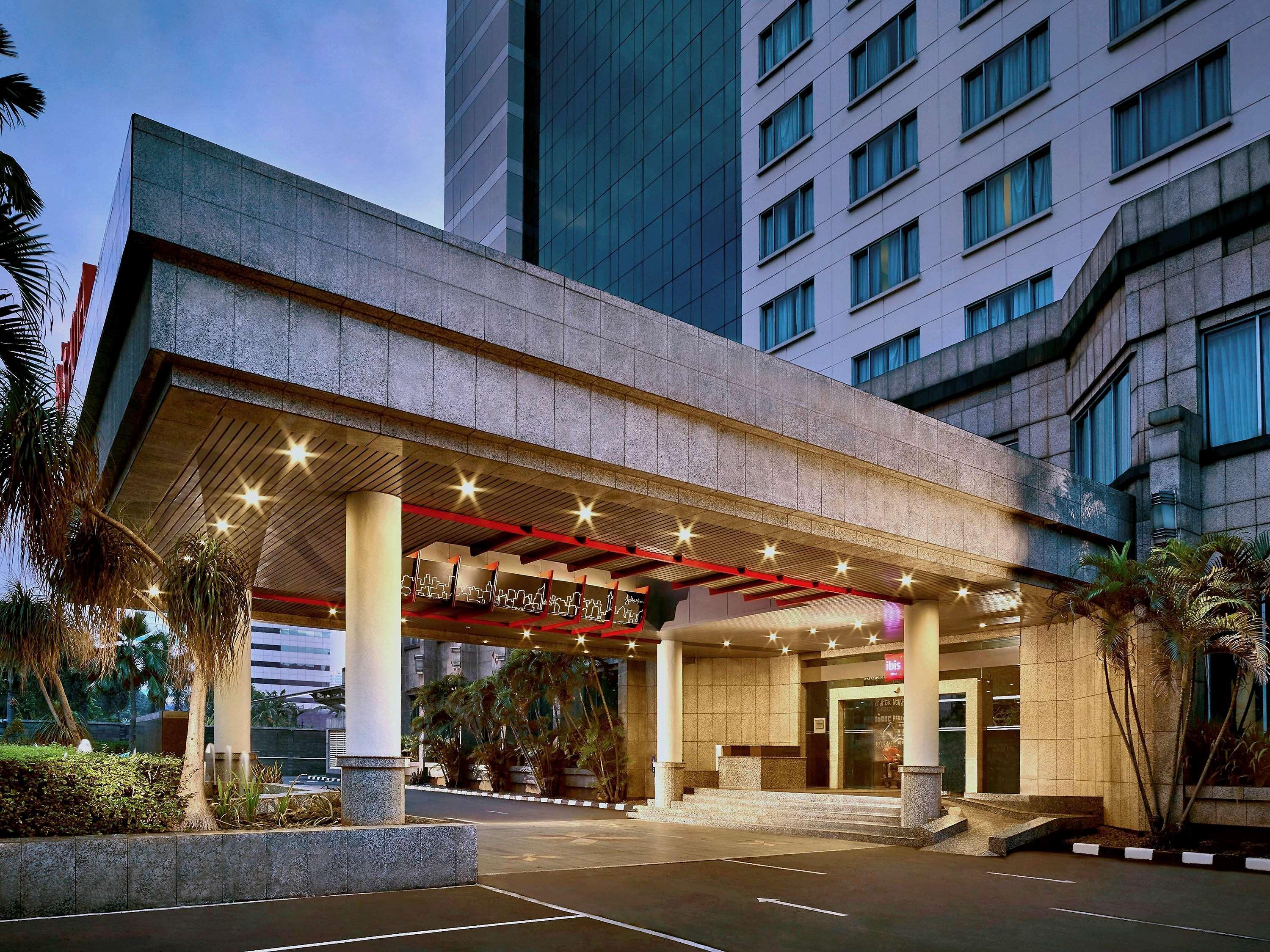Hotel Kimaya Slipi Jakarta By Harris מראה חיצוני תמונה