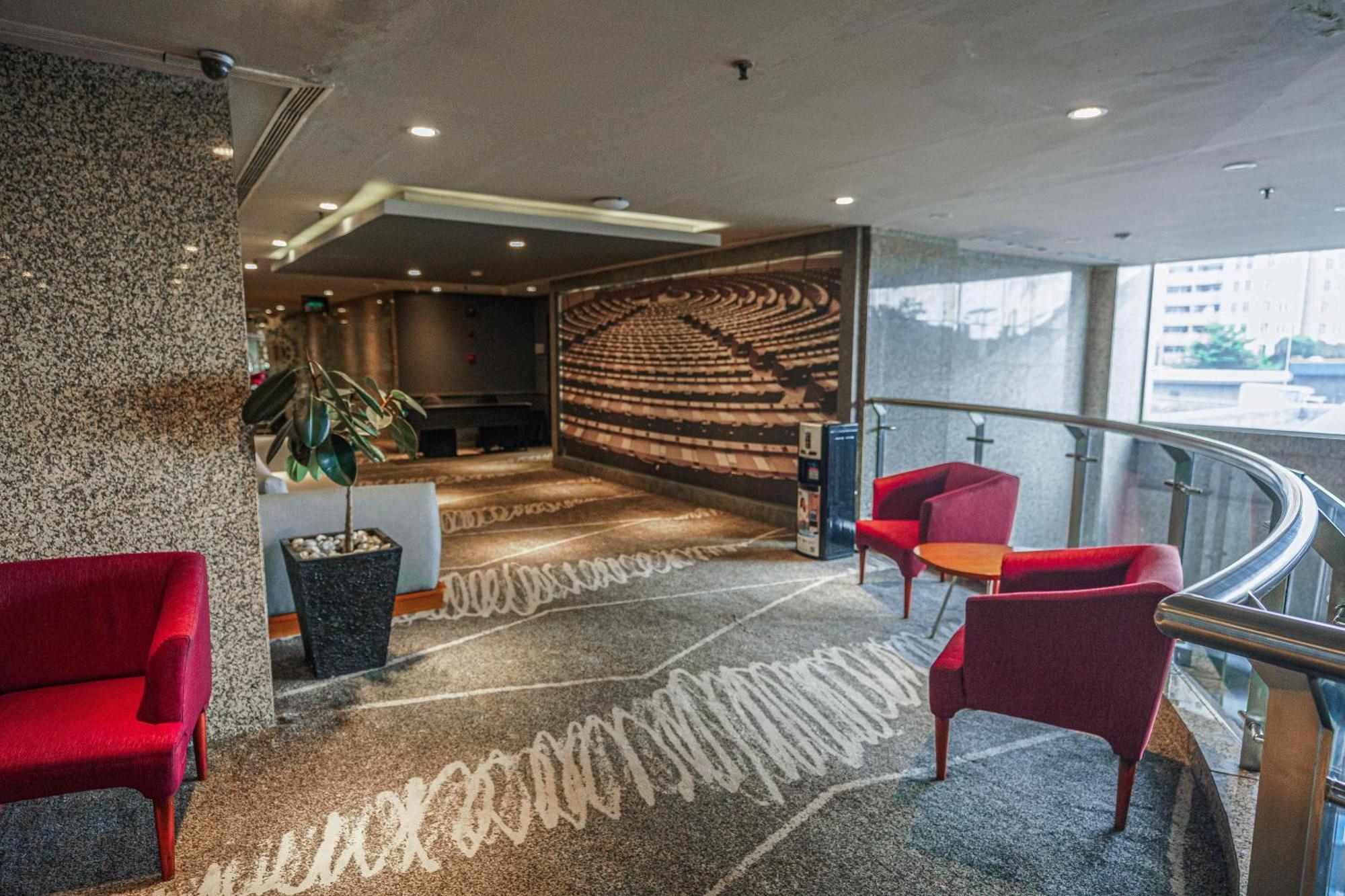 Hotel Kimaya Slipi Jakarta By Harris מראה חיצוני תמונה