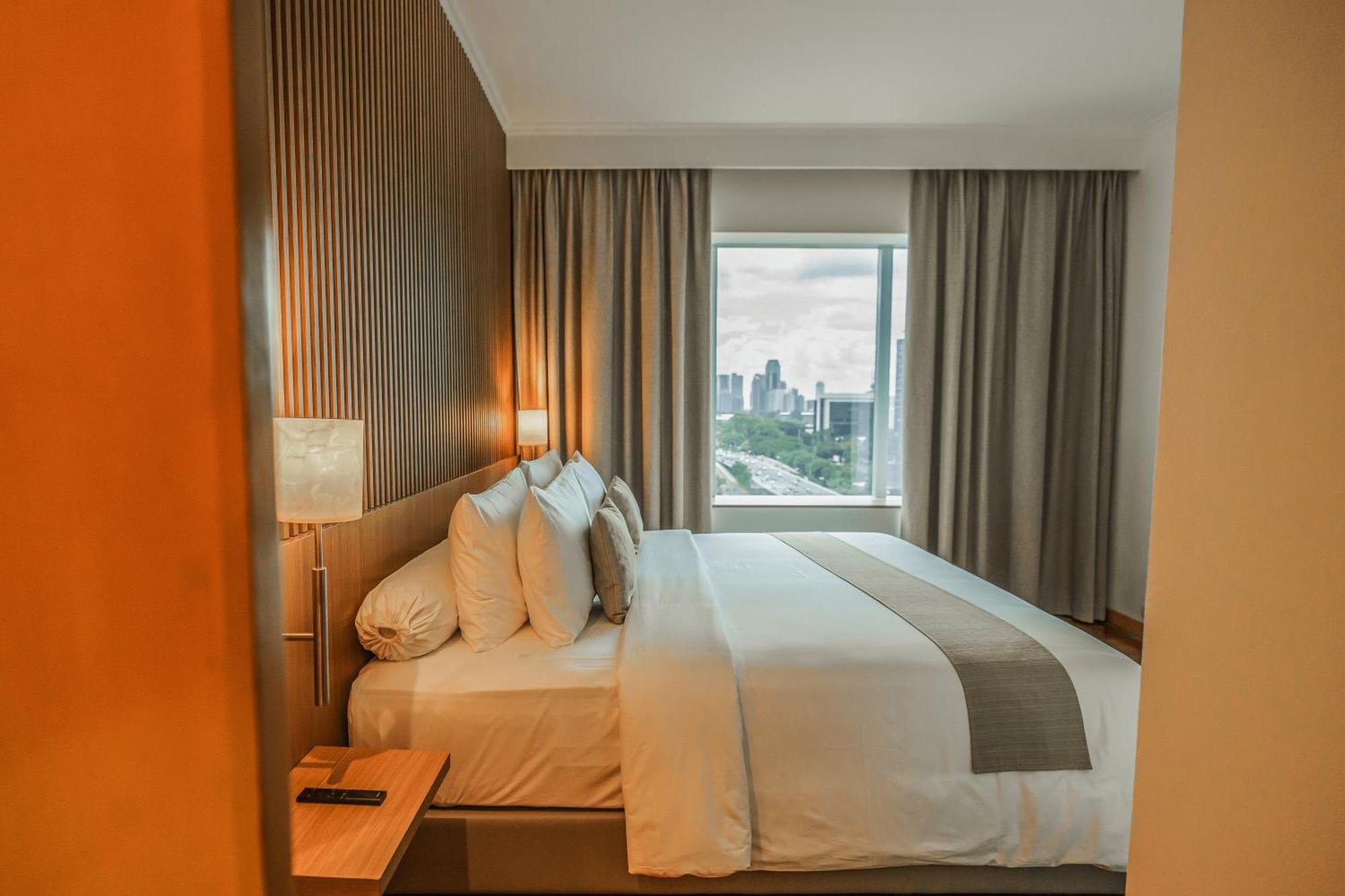 Hotel Kimaya Slipi Jakarta By Harris מראה חיצוני תמונה