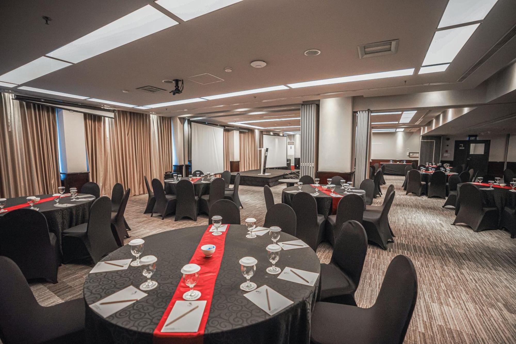 Hotel Kimaya Slipi Jakarta By Harris מראה חיצוני תמונה
