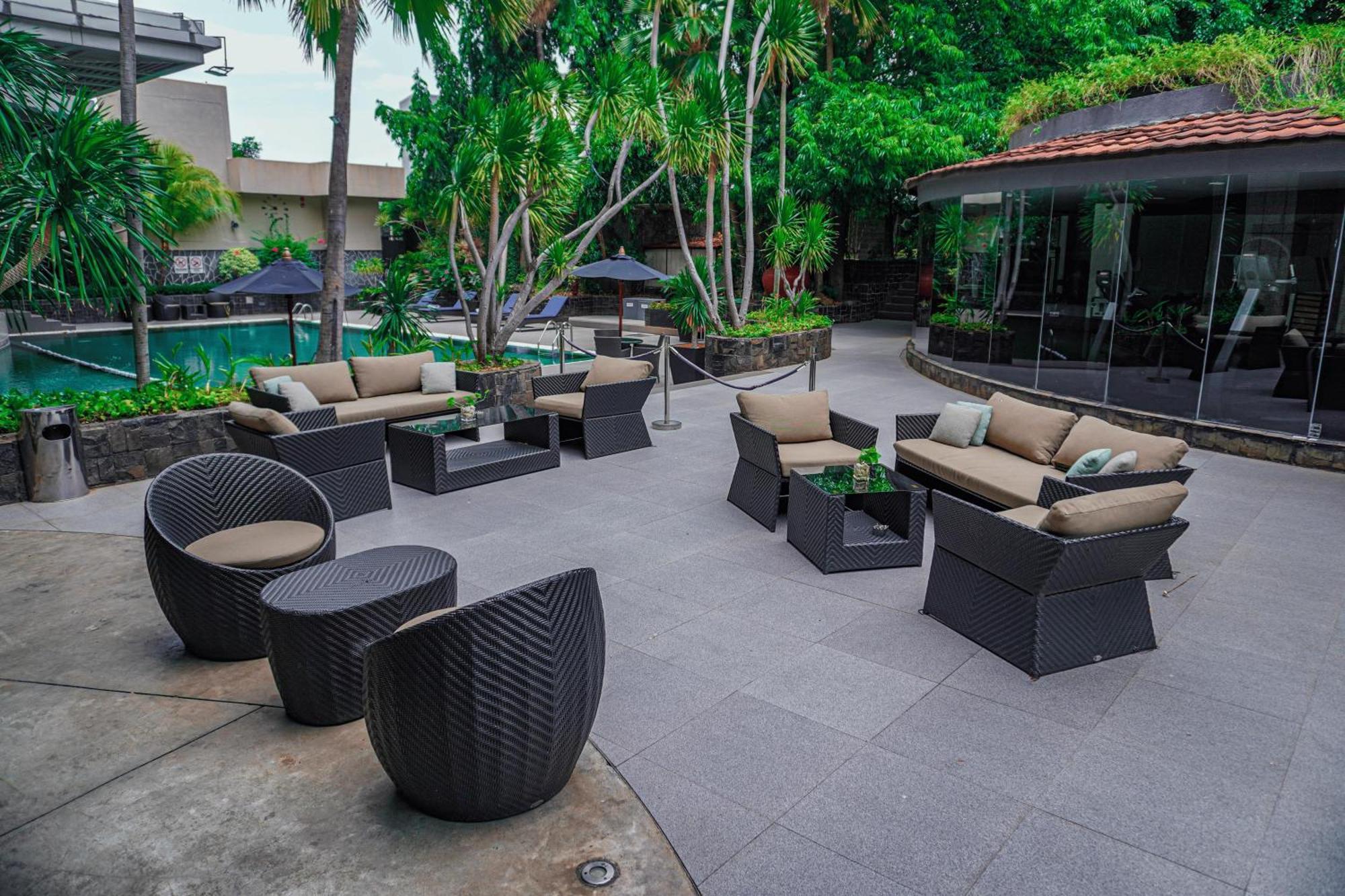 Hotel Kimaya Slipi Jakarta By Harris מראה חיצוני תמונה
