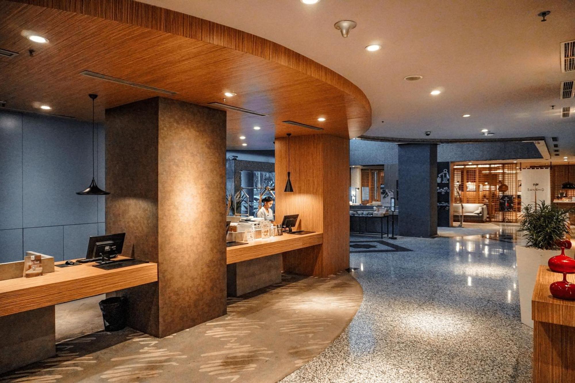 Hotel Kimaya Slipi Jakarta By Harris מראה חיצוני תמונה