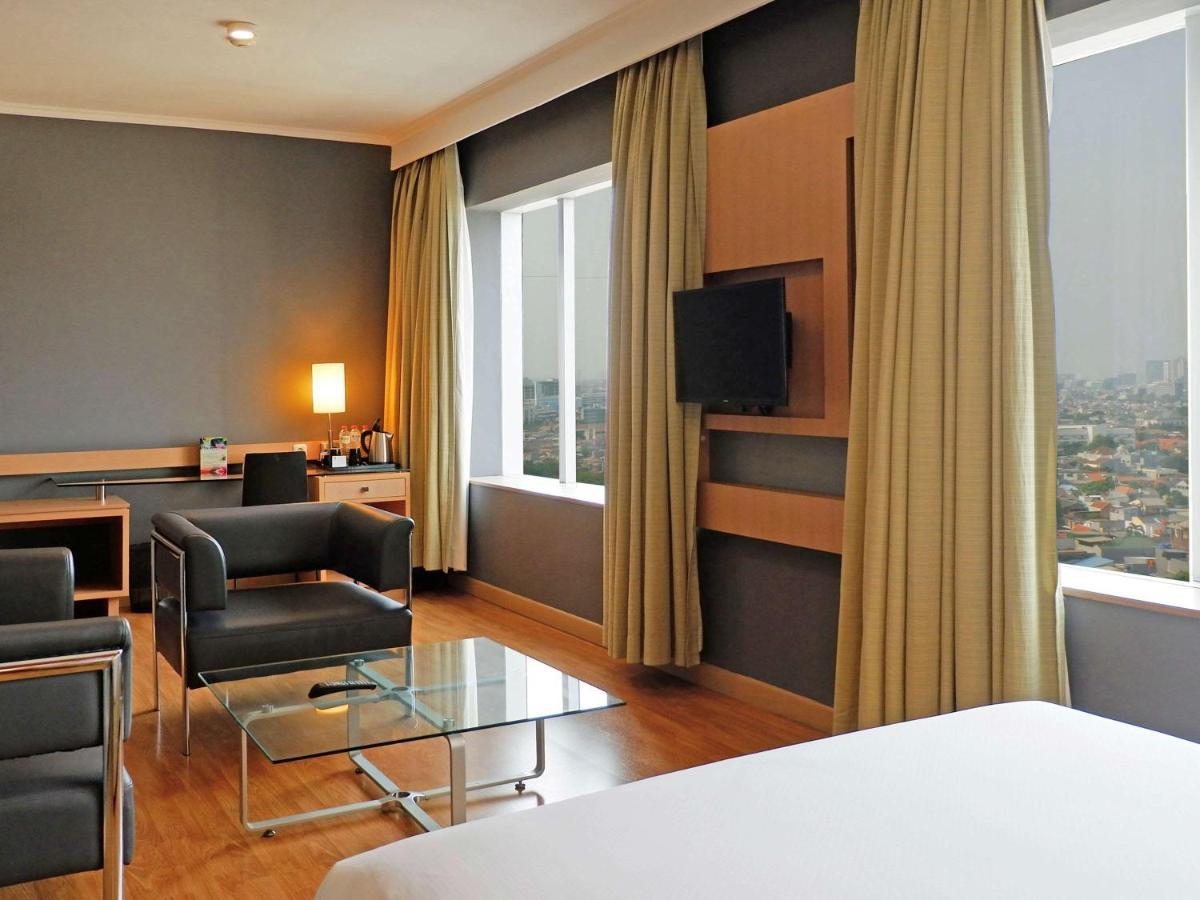 Hotel Kimaya Slipi Jakarta By Harris מראה חיצוני תמונה